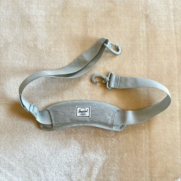 Heather Gray Herschel Strand Duffle Bag - Picture 4 of 4